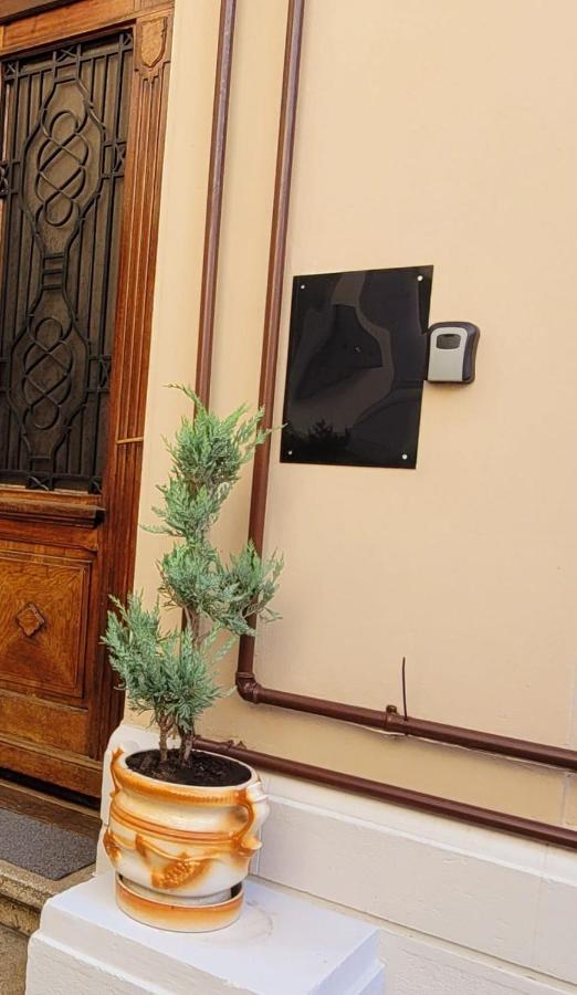 Villa Imola In Old City Bucharest Exterior photo